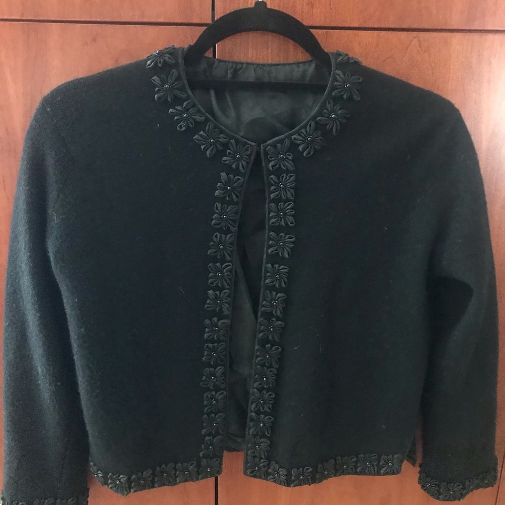 fabulous vintage black cardigan 👌🏻🖤